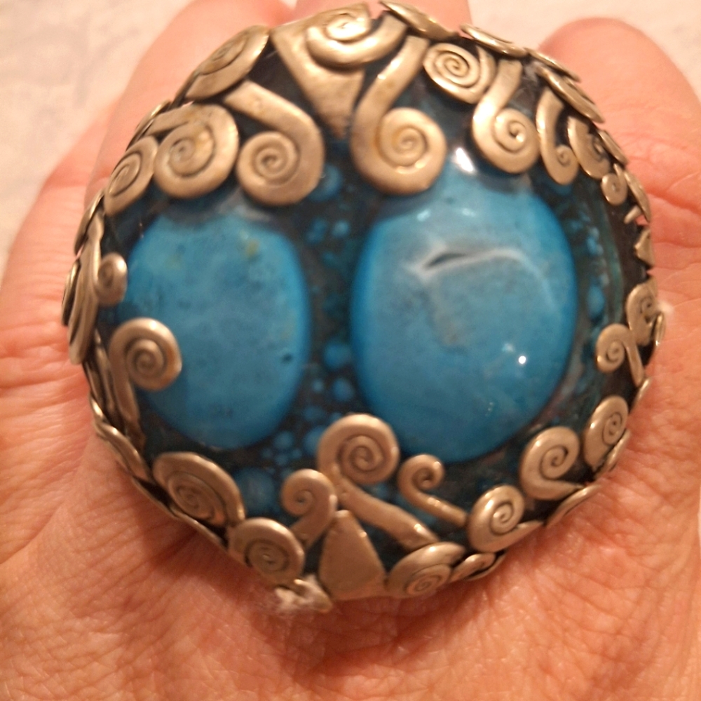 Fun Round blue ring silver plated